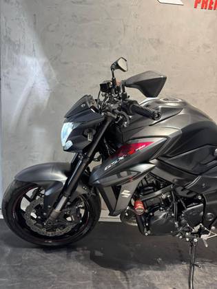 SUZUKI GSX-S750A 
